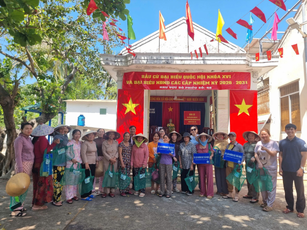 Giảng viên ngành KTMT tham gia tập huấn bảo vệ môi trường vịnh Nha Trang