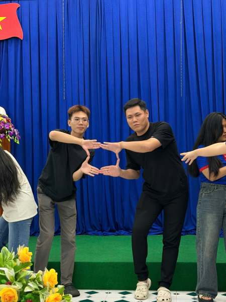 Buổi sinh hoạt ra mắt CLB Kỹ thuật Hóa học & Môi trường